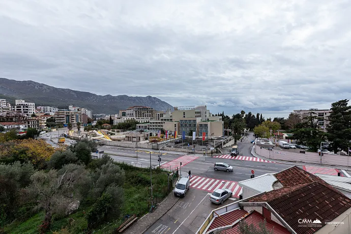 Komplex in Bečići in der Nähe des Meeres